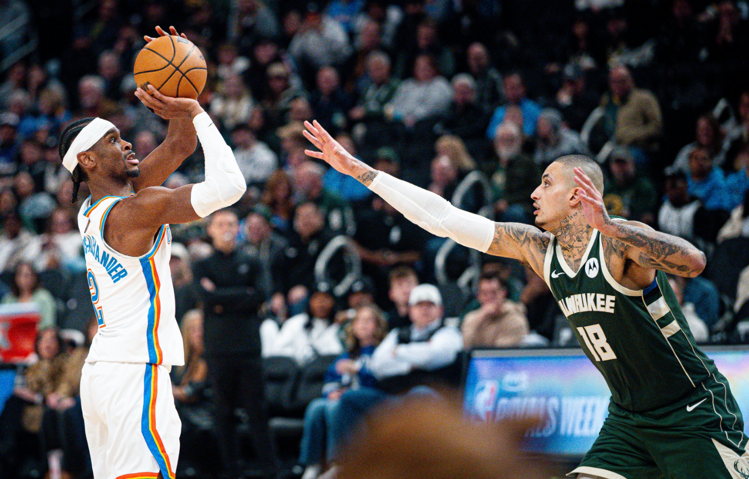 开云体育官网-轰40+11+7创纪录！亚历山大完压字母哥强到发紫 MVP概率已升至75%